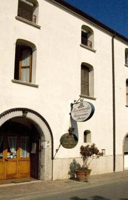 Tavernola - Locanda Di Campagna Battipaglia Εξωτερικό φωτογραφία