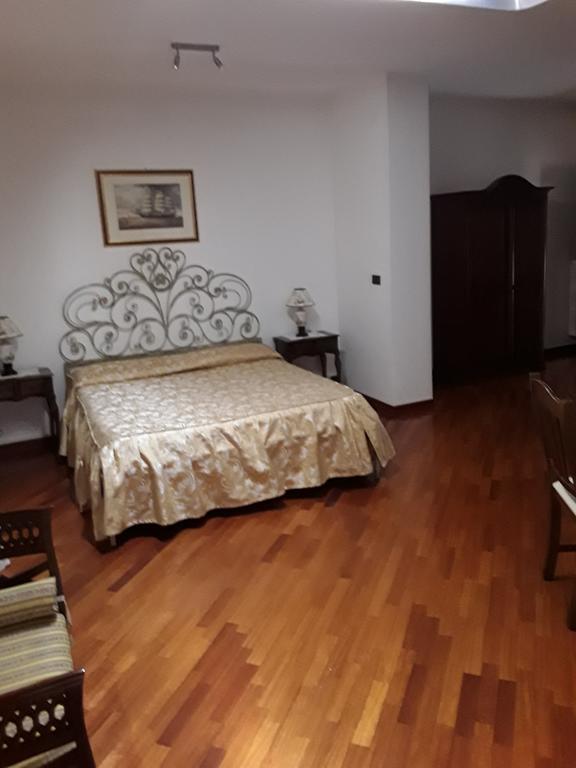 Tavernola - Locanda Di Campagna Battipaglia Εξωτερικό φωτογραφία